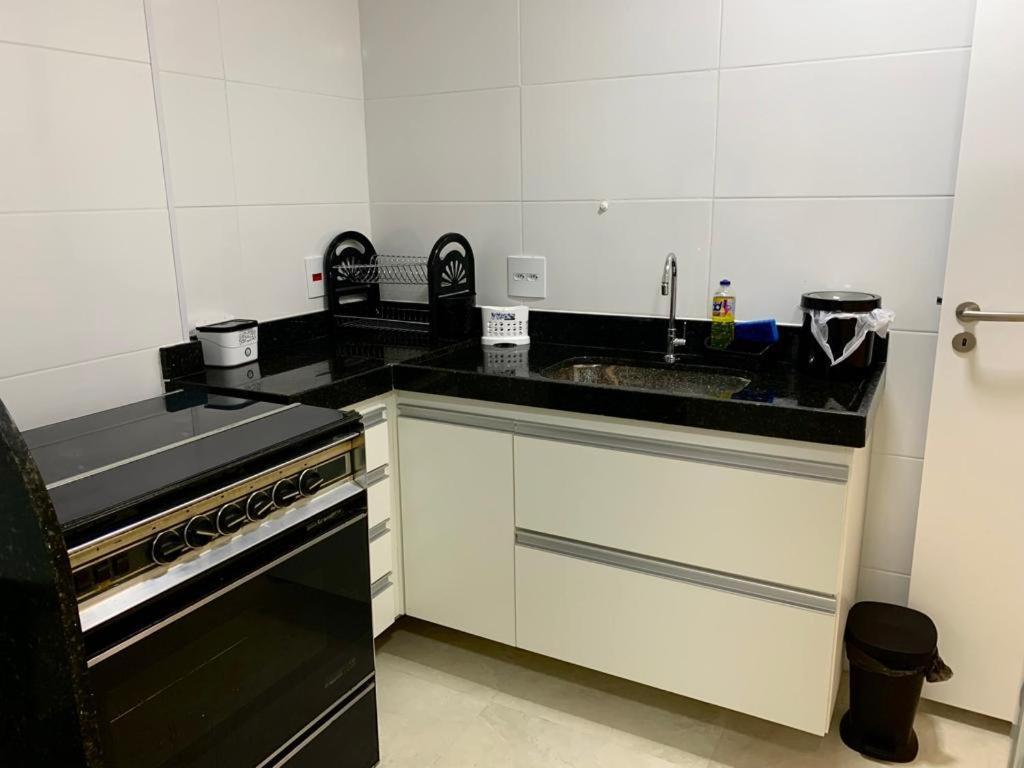 Apartamento Praia Dos Anjos 2 Vagas De Garagem E Ar-Condicionado อาร์ไฮยัล โด กาโบ ภายนอก รูปภาพ